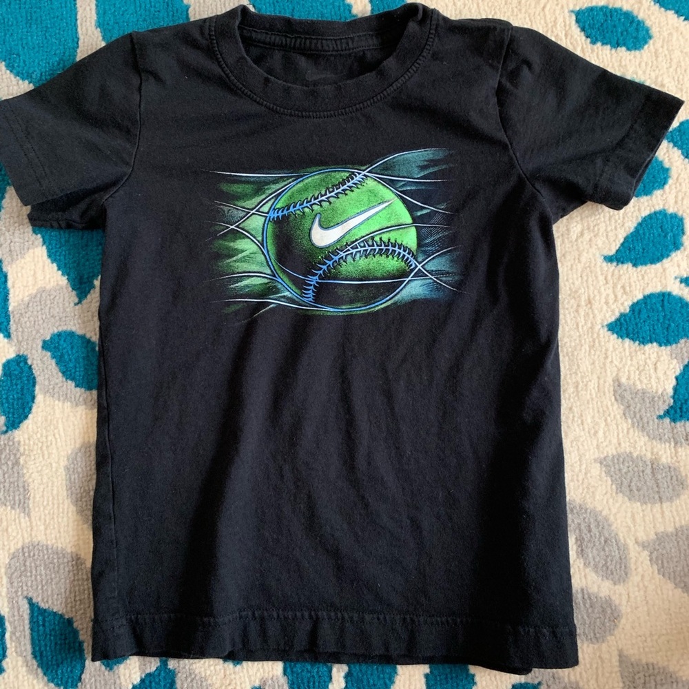 Nike baseball tee size 7